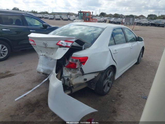 Toyota Camry Se Sport Image 2