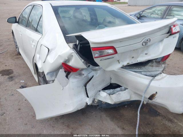 Toyota Camry Se Sport Image 11