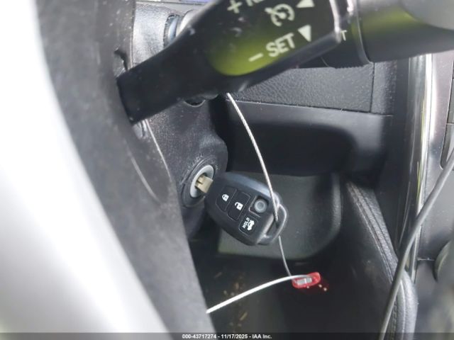 Toyota Camry Se Sport Image 9