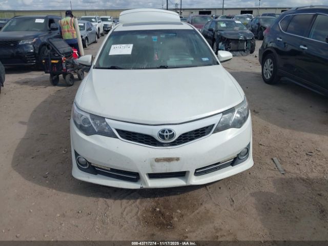 Toyota Camry Se Sport Image 14