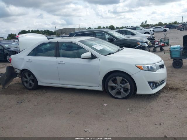 Toyota Camry Se Sport Image 13