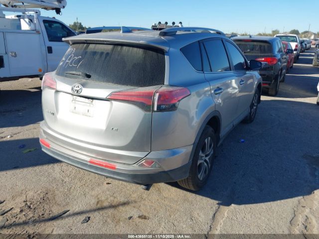 Toyota RAV4 Le Image 6