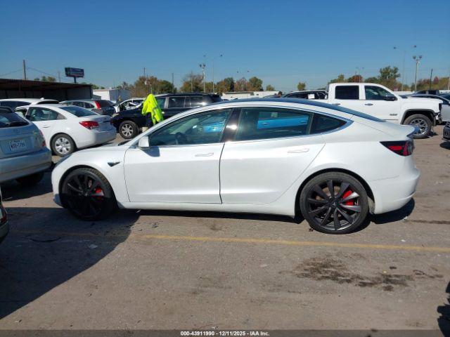 Tesla Model 3 Performance Dual Motor All-wheel Drive Image 13