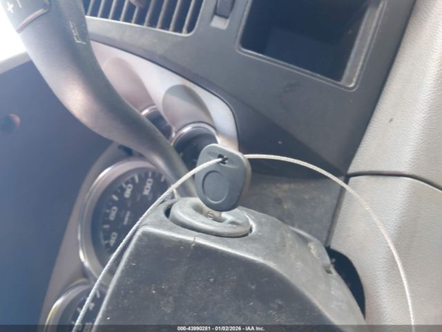 Chevrolet Silverado 2500 Work Truck Image 7