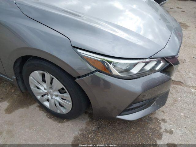 Nissan Sentra S Xtronic Cvt Image 8