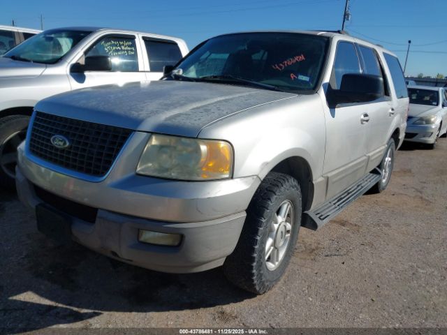 Ford Expedition Xlt Image 2