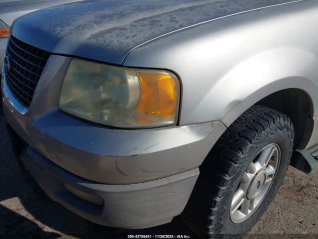 Ford Expedition Xlt Image 3