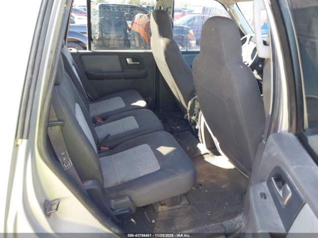 Ford Expedition Xlt Image 6