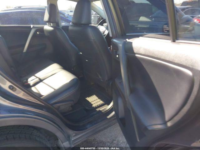 Toyota RAV4 Xle Image 5