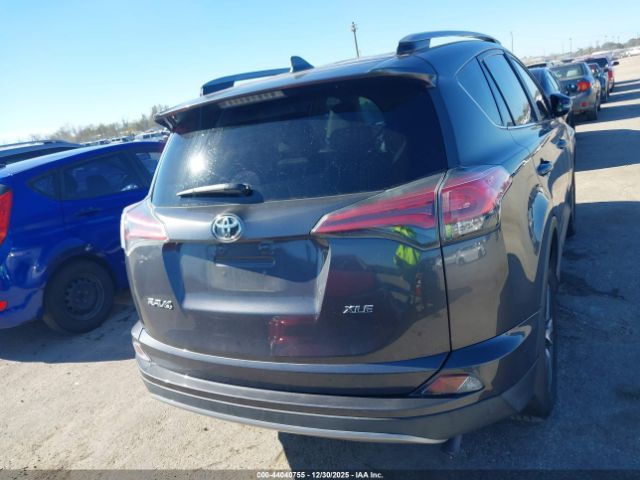 Toyota RAV4 Xle Image 11