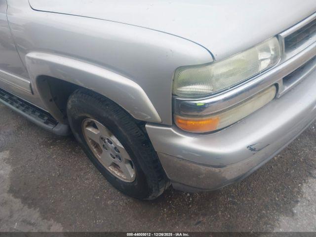 Chevrolet Suburban 1500 Lt Image 5