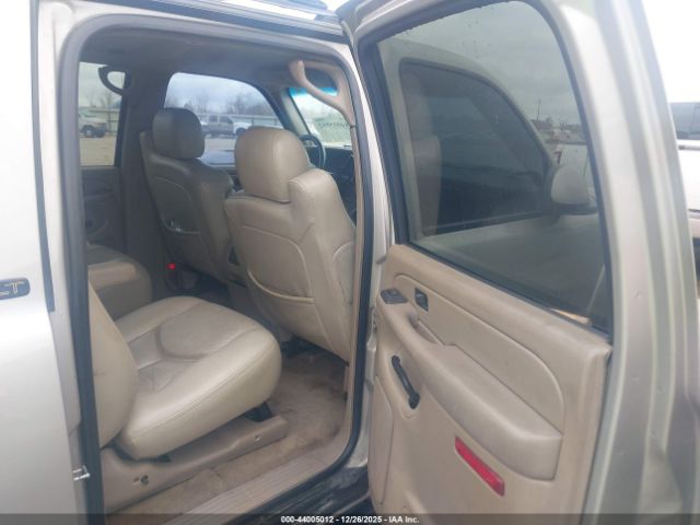 Chevrolet Suburban 1500 Lt Image 10