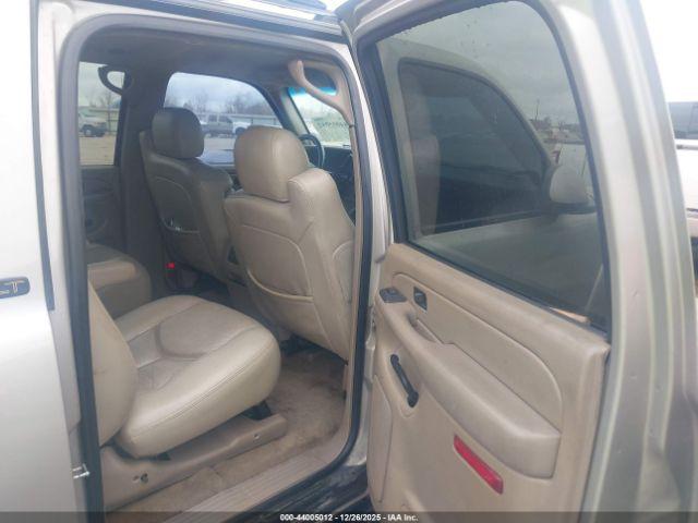 Chevrolet Suburban 1500 Lt Image 10