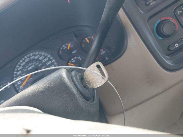 Chevrolet Suburban 1500 Lt Image 11