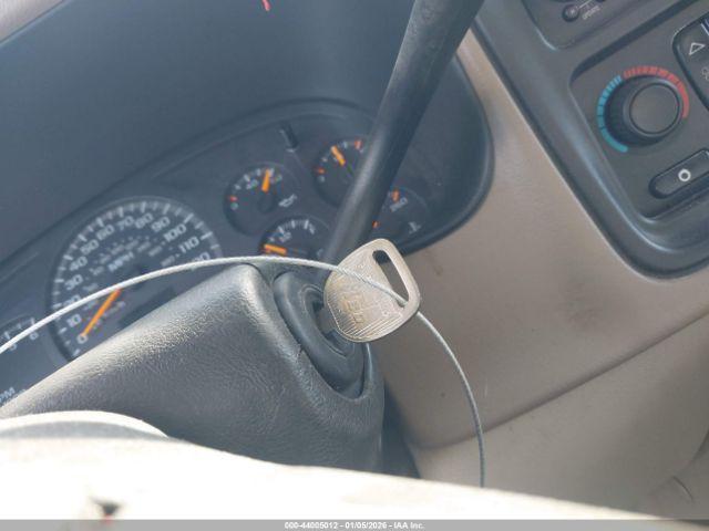 Chevrolet Suburban 1500 Lt Image 11