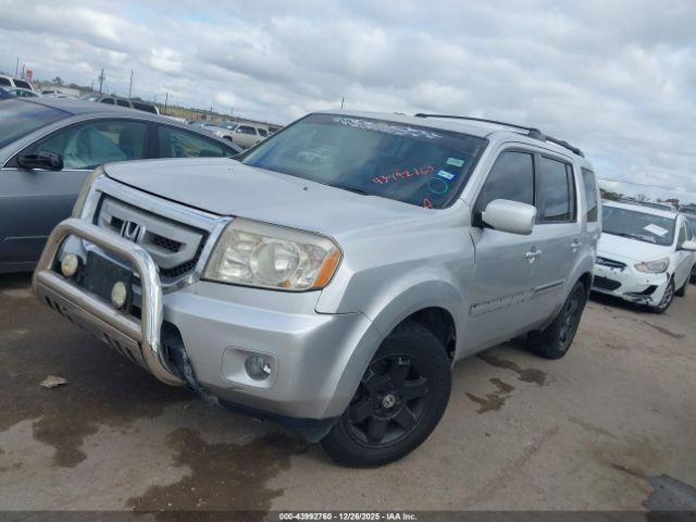 Honda Pilot Touring Image 2