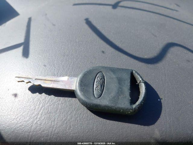 Ford Explorer Xls Image 2