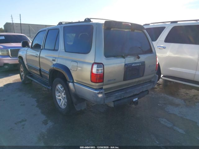 Toyota 4Runner Limited V6 Image 2