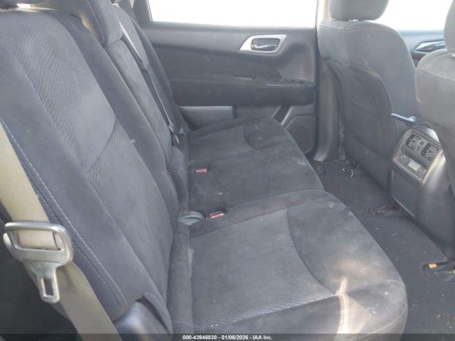 Nissan Pathfinder S Image 2