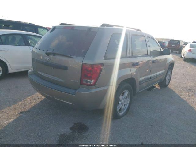 Jeep Grand Cherokee Laredo Image 8