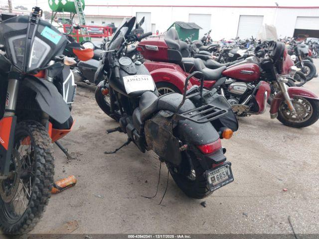 Honda Vt750 C2b Image 3