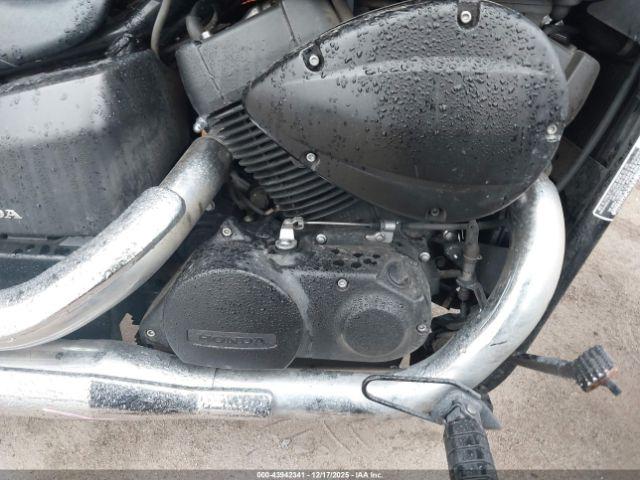 Honda Vt750 C2b Image 10