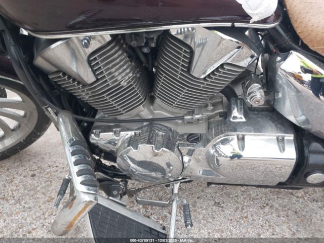 Honda Vtx1300 C Image 11