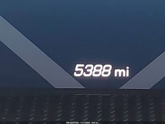 Chevrolet Corvette Rwd  2lt Image 7