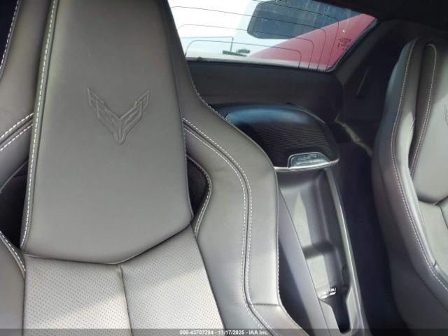 Chevrolet Corvette Rwd  2lt Image 10