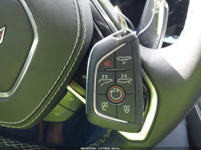 Chevrolet Corvette Rwd  2lt Image 12