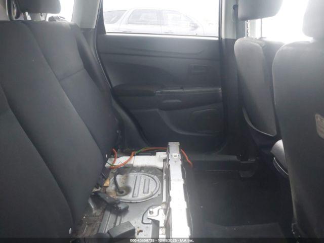 Mitsubishi Outlander Es Image 10