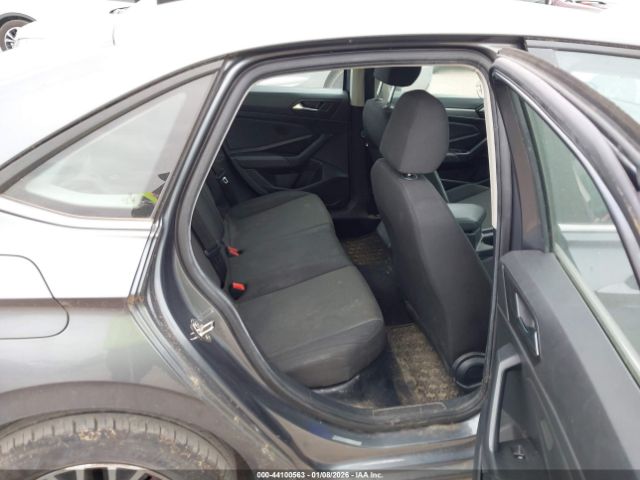 Volkswagen Jetta Image 12