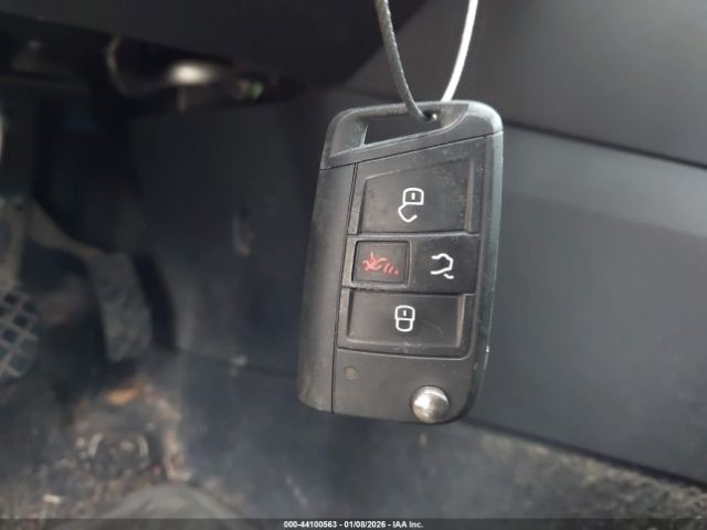 Volkswagen Jetta Image 2