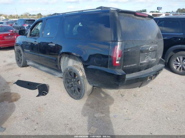 Chevrolet Suburban 1500 Ls Image 4