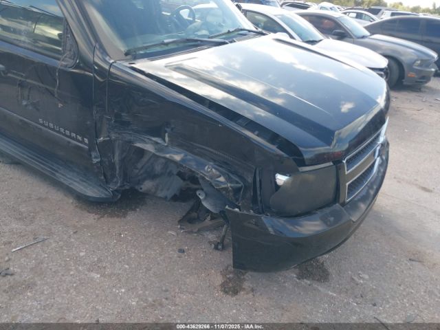 Chevrolet Suburban 1500 Ls Image 7