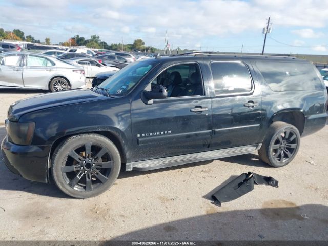 Chevrolet Suburban 1500 Ls Image 16