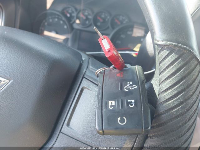 Chevrolet Silverado 1500 4wd  Short Bed Custom Trail Boss Image 5