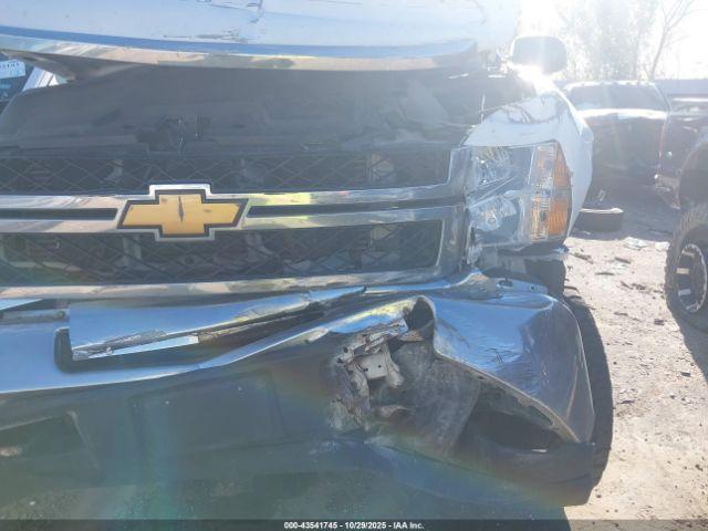 Chevrolet Silverado 2500 Lt Image 7