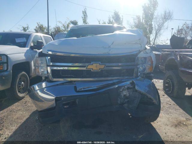 Chevrolet Silverado 2500 Lt Image 14