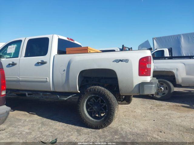 Chevrolet Silverado 2500 Lt Image 5