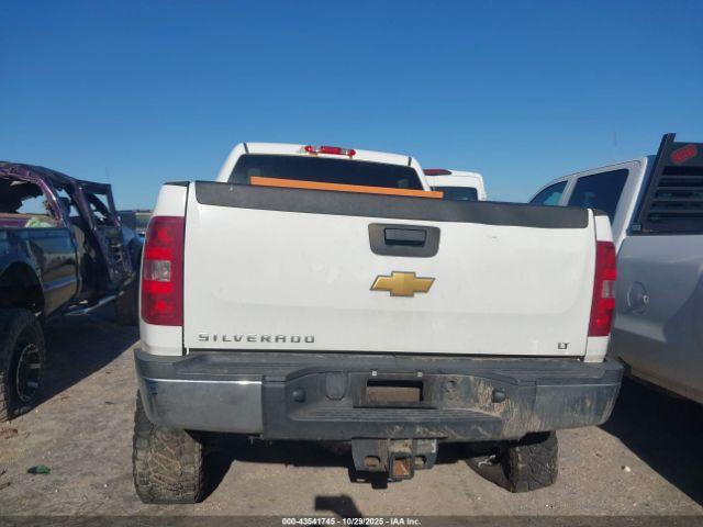 Chevrolet Silverado 2500 Lt Image 15