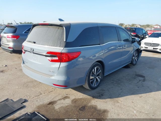 Honda Odyssey Touring Image 12