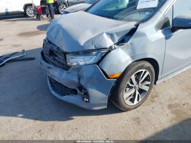 Honda Odyssey Touring Image 13