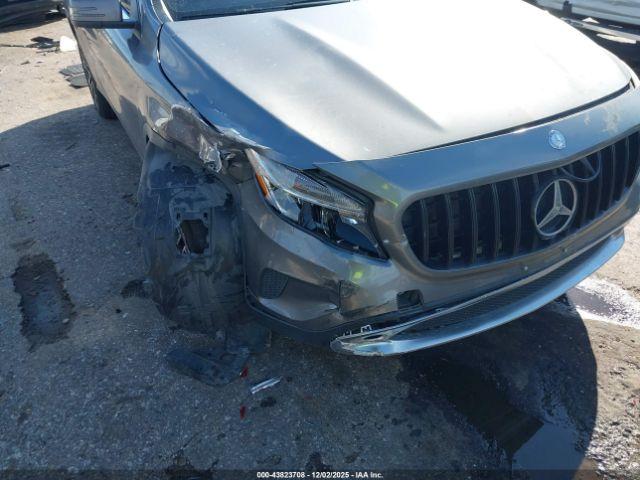 Mercedes-Benz GLA Image 13