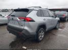 Toyota RAV4 Xle Image 2