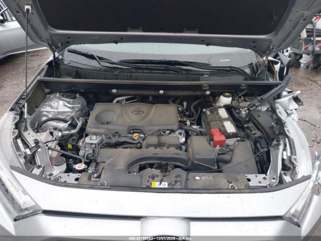 Toyota RAV4 Xle Image 12