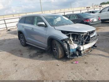 Salvage Toyota Highlander