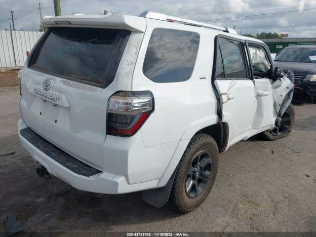 Toyota 4Runner Sr5 Premium Image 5