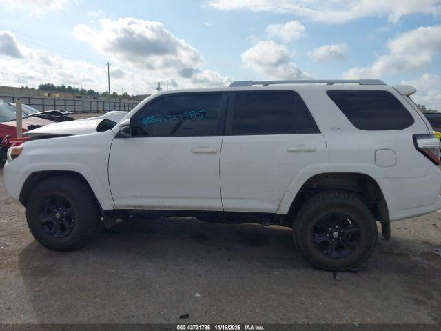 Toyota 4Runner Sr5 Premium Image 14
