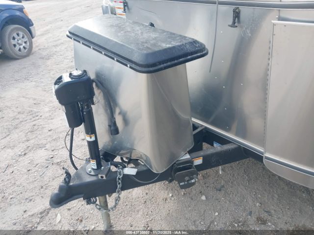 Airstream Other Image 9